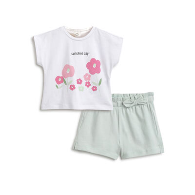 Girls White T-shirt with Short Pants